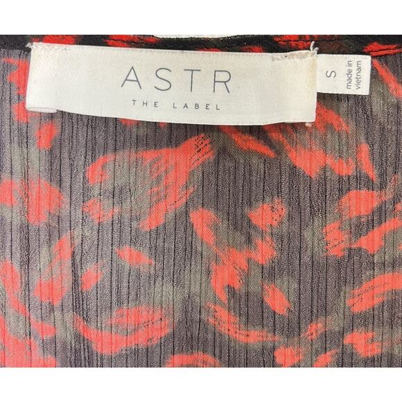 ASTR The Label Ladies Black and Red Sheer Blouse Size Small - Picture 5 of 7